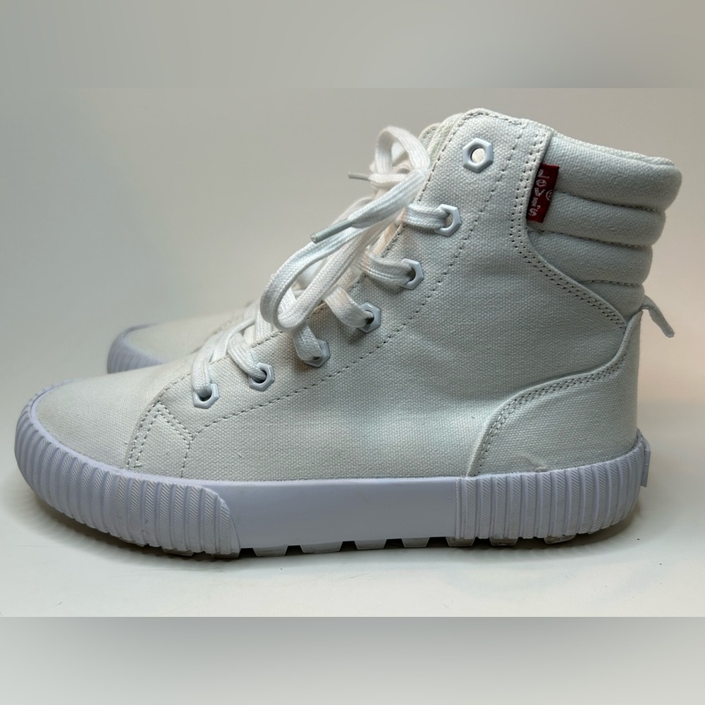 Levi’s Women’s White Casual Olivia Lace Up Canvas Hi Top Sneaker Size 7/8